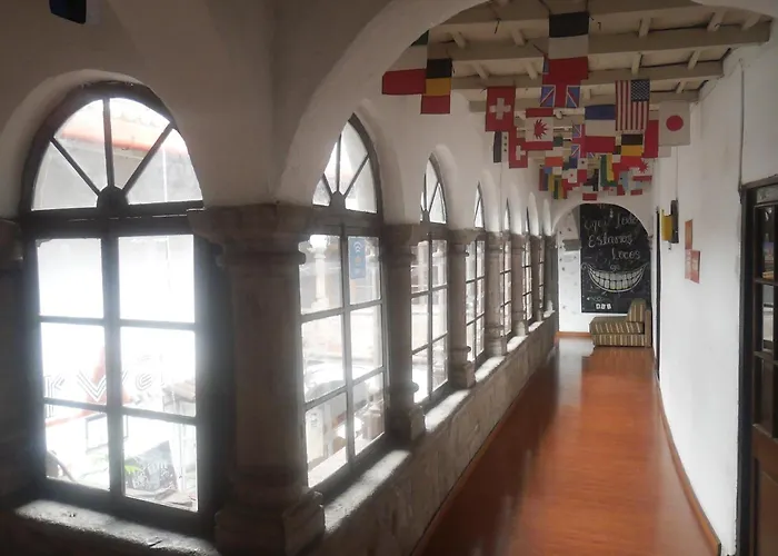 Pirwa Backpackers Colonial Hostel
