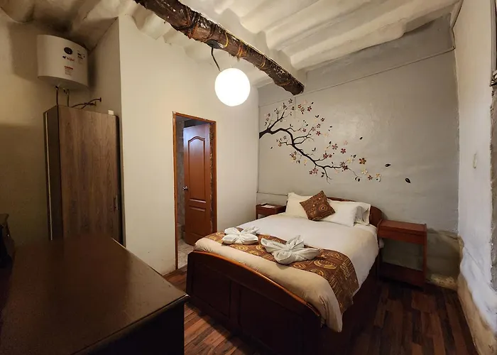 Pirwa Backpackers Colonial Hostel