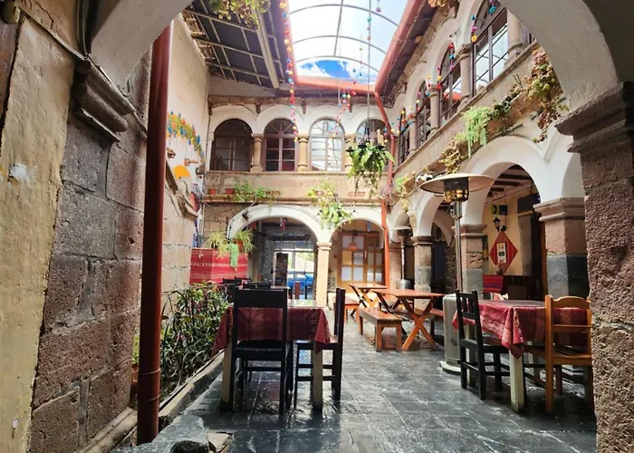Hostel Pirwa Backpackers Colonial